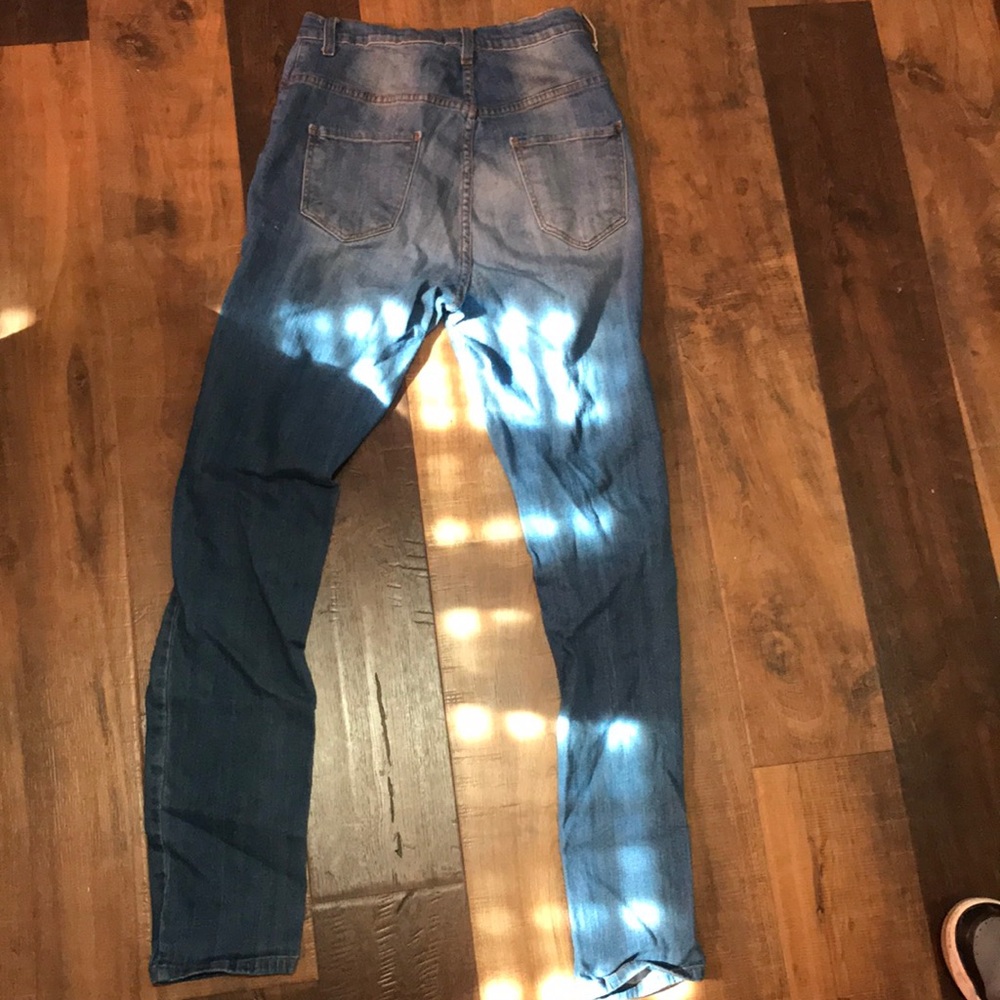 Ripped Skinny Jeans - Picture 2 of 2